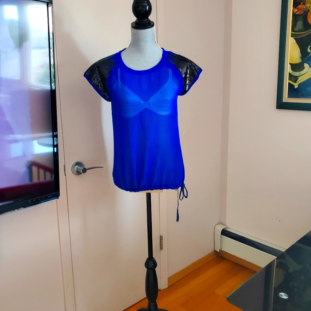 BNWT  I'm  Isola Marras blouse